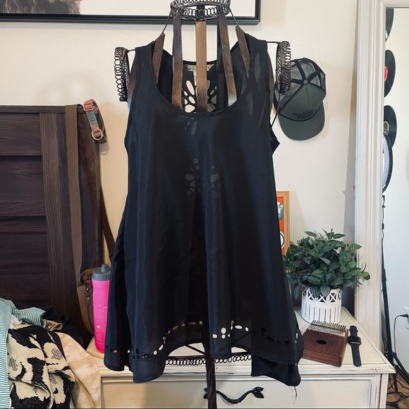 Fun & Flirt Tops - Fun & Flirt | black open back floral cut out tank
